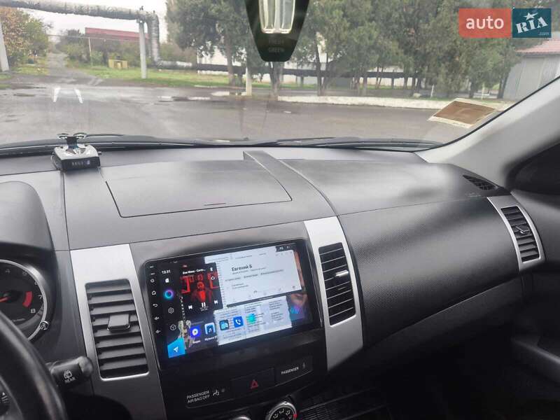 Внедорожник / Кроссовер Mitsubishi Outlander XL 2008 в Измаиле фото 10 Внедорожник / Кроссовер Mitsubishi Outlander XL 2008 в Измаиле