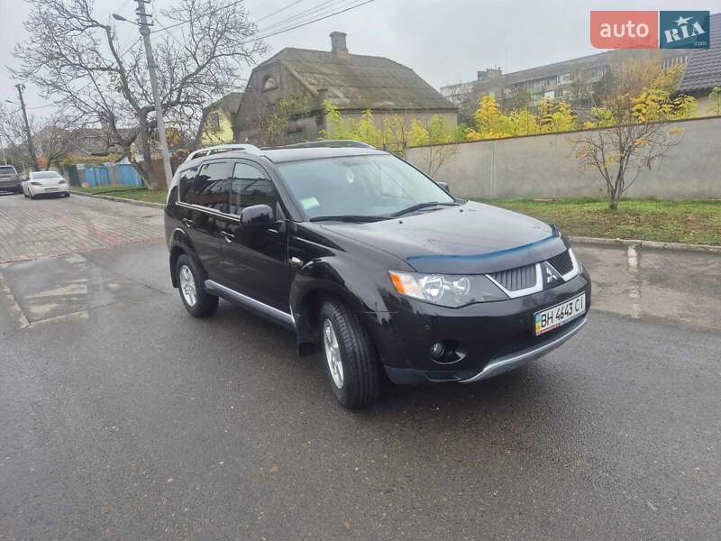 Внедорожник / Кроссовер Mitsubishi Outlander XL 2008 в Измаиле фото 16 Внедорожник / Кроссовер Mitsubishi Outlander XL 2008 в Измаиле