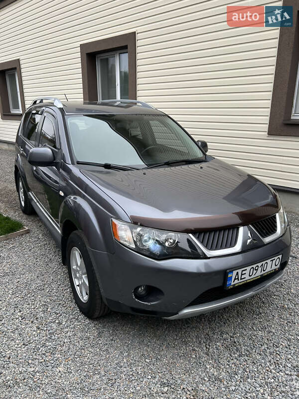 Mitsubishi Outlander XL 2009