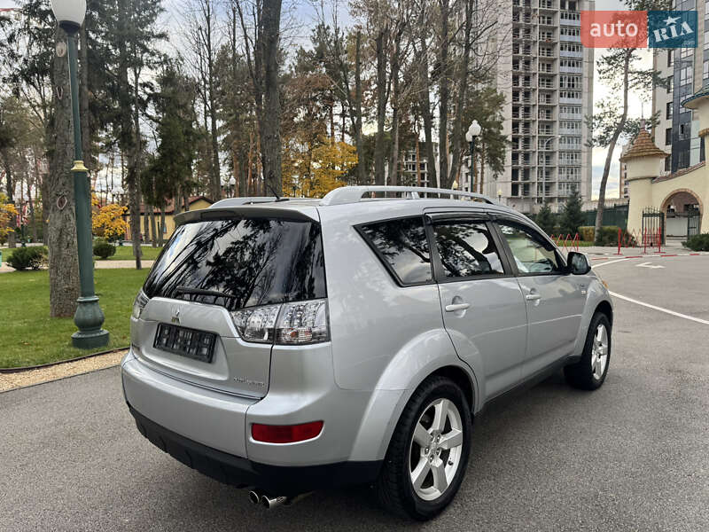 Внедорожник / Кроссовер Mitsubishi Outlander XL 2008 в Харькове