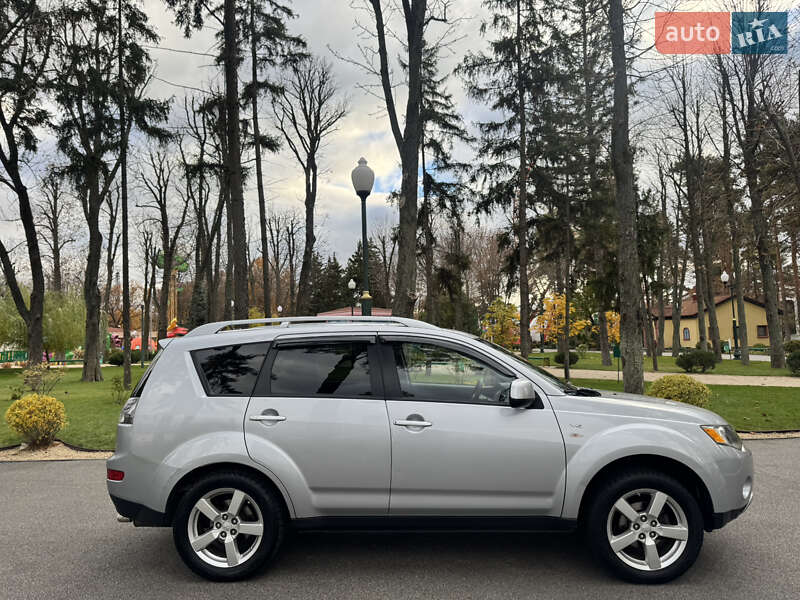 Внедорожник / Кроссовер Mitsubishi Outlander XL 2008 в Харькове