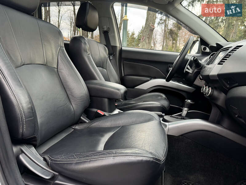 Внедорожник / Кроссовер Mitsubishi Outlander XL 2008 в Харькове