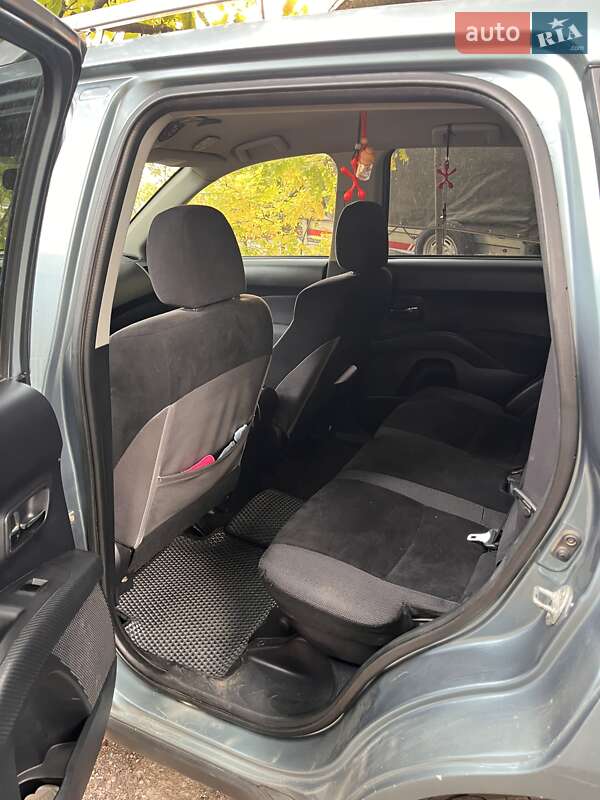 Внедорожник / Кроссовер Mitsubishi Outlander XL 2008 в Одессе фото 9 Внедорожник / Кроссовер Mitsubishi Outlander XL 2008 в Одессе