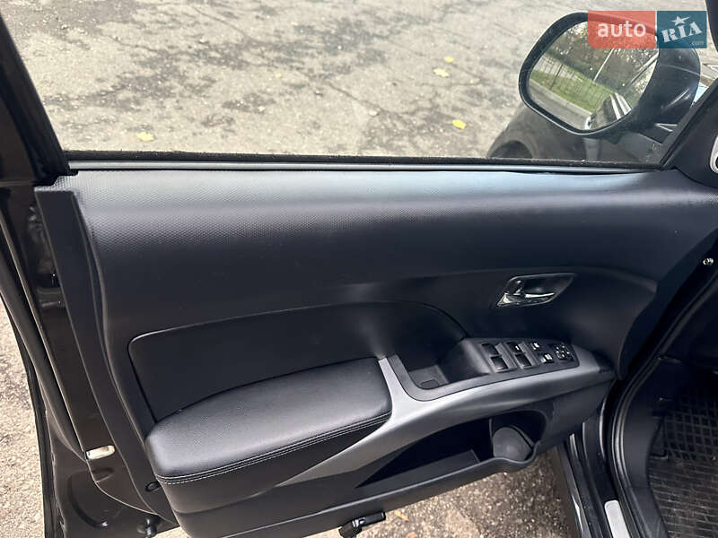 Позашляховик / Кросовер Mitsubishi Outlander XL 2007 в Одесі