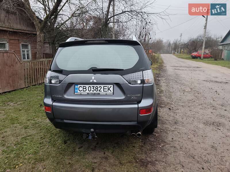 Позашляховик / Кросовер Mitsubishi Outlander XL 2008 в Городні