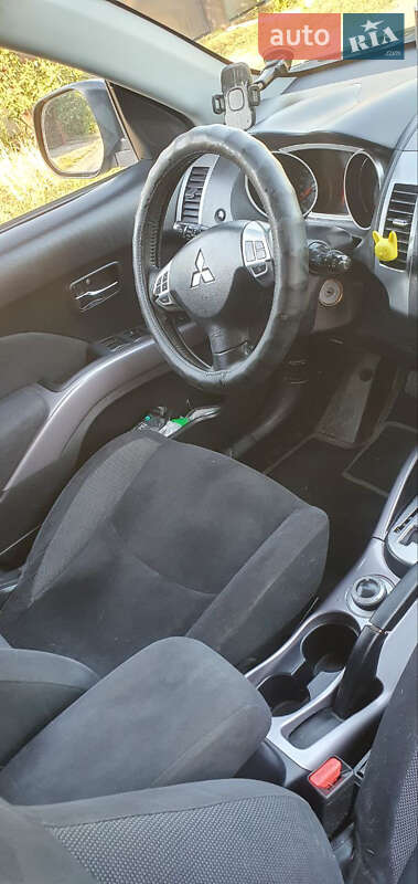Внедорожник / Кроссовер Mitsubishi Outlander XL 2008 в Беляевке