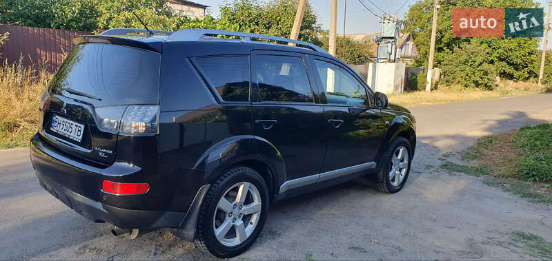 Внедорожник / Кроссовер Mitsubishi Outlander XL 2008 в Беляевке