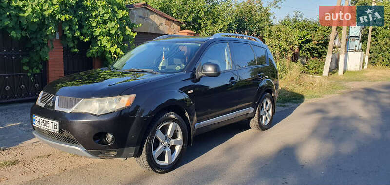 Внедорожник / Кроссовер Mitsubishi Outlander XL 2008 в Беляевке