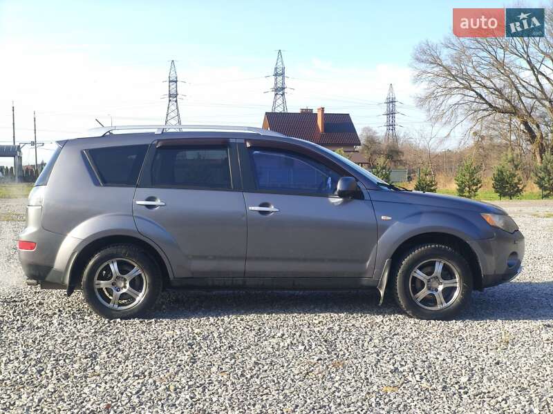 Внедорожник / Кроссовер Mitsubishi Outlander XL 2008 в Львове фото 3 Внедорожник / Кроссовер Mitsubishi Outlander XL 2008 в Львове