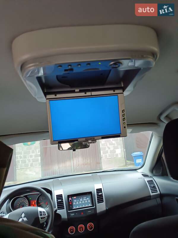 Внедорожник / Кроссовер Mitsubishi Outlander XL 2008 в Ужгороде фото 12 Внедорожник / Кроссовер Mitsubishi Outlander XL 2008 в Ужгороде