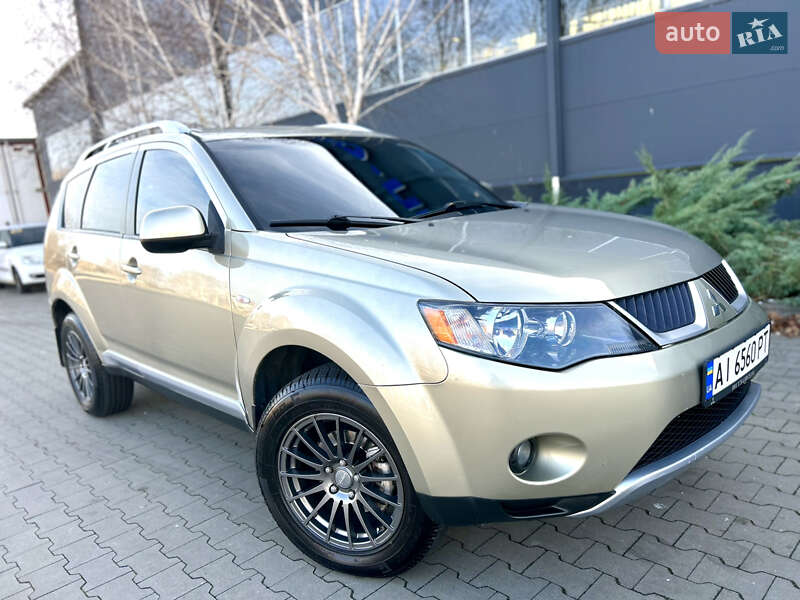 Внедорожник / Кроссовер Mitsubishi Outlander XL 2008 в Белой Церкви