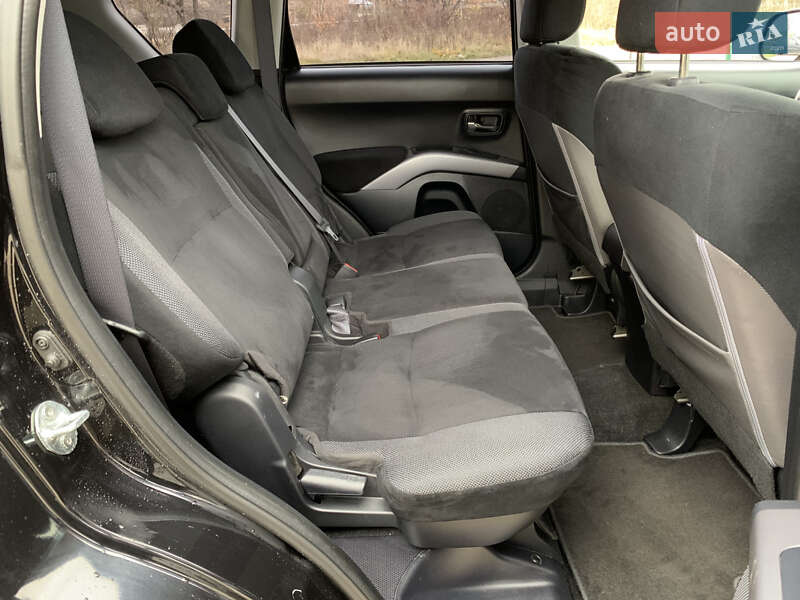 Позашляховик / Кросовер Mitsubishi Outlander XL 2009 в Бердичеві фото 31 Позашляховик / Кросовер Mitsubishi Outlander XL 2009 в Бердичеві