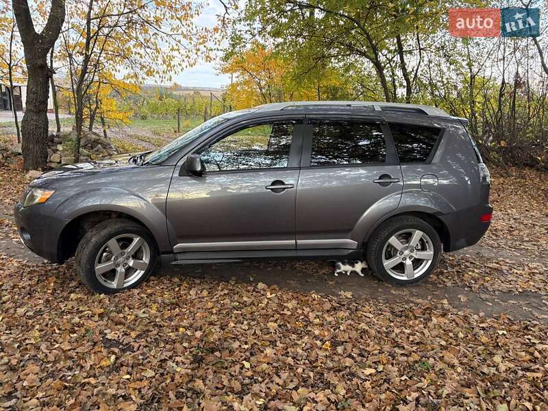 Позашляховик / Кросовер Mitsubishi Outlander XL 2008 в Мурованих Курилівцях фото 4 Позашляховик / Кросовер Mitsubishi Outlander XL 2008 в Мурованих Курилівцях