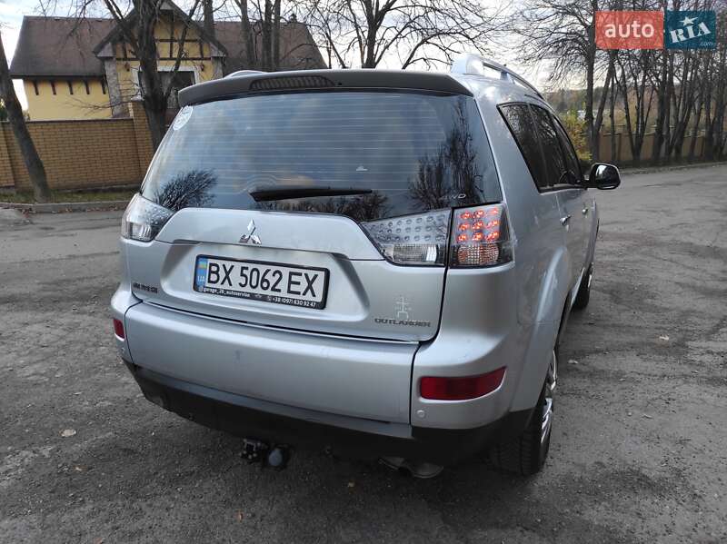 Внедорожник / Кроссовер Mitsubishi Outlander XL 2007 в Хмельницком