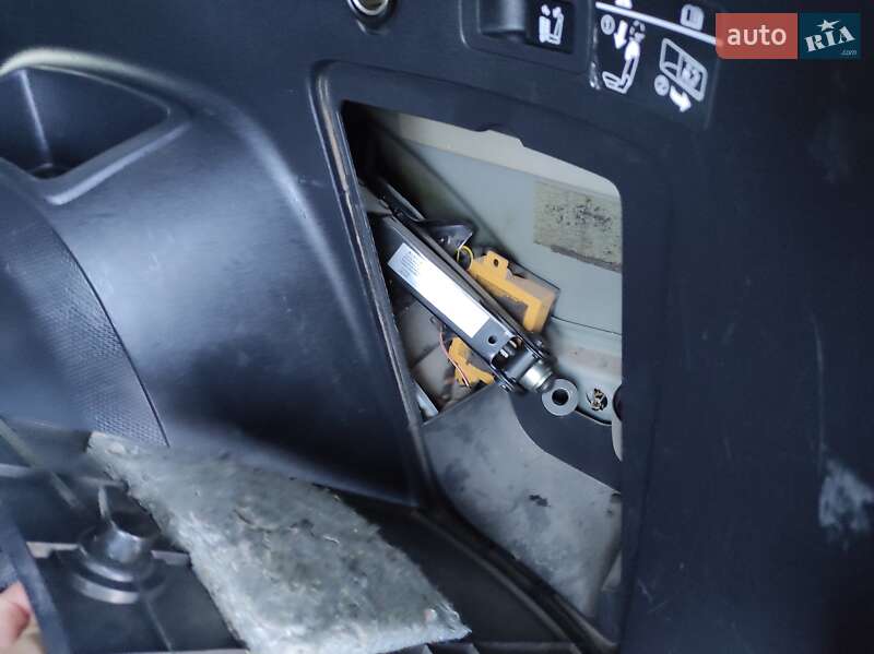 Внедорожник / Кроссовер Mitsubishi Outlander XL 2007 в Хмельницком