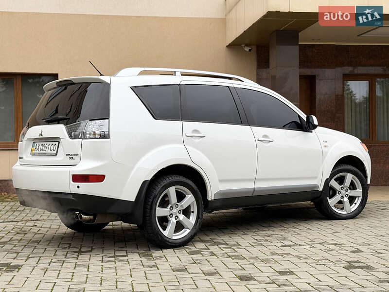 Внедорожник / Кроссовер Mitsubishi Outlander XL 2008 в Харькове