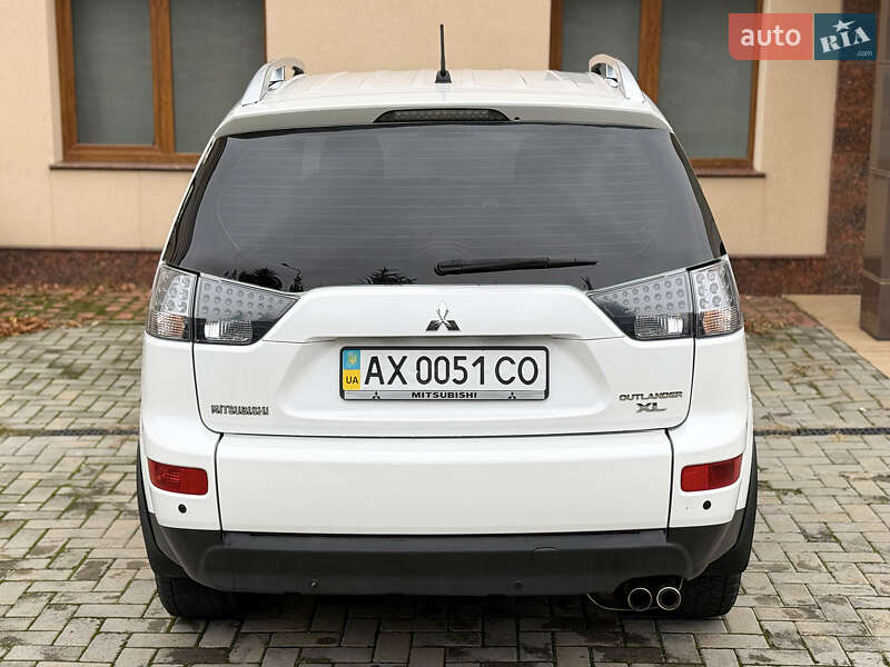 Внедорожник / Кроссовер Mitsubishi Outlander XL 2008 в Харькове