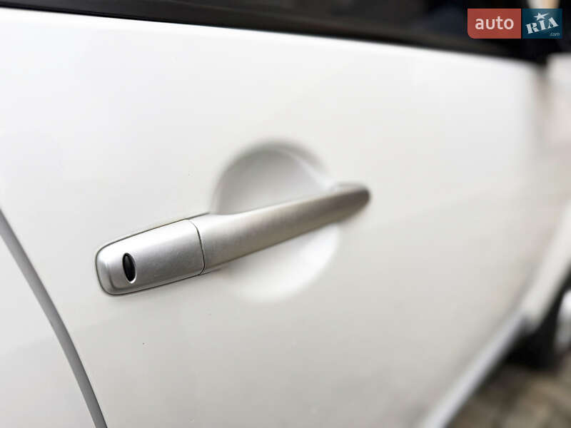 Внедорожник / Кроссовер Mitsubishi Outlander XL 2008 в Харькове