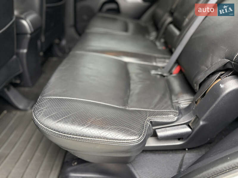 Внедорожник / Кроссовер Mitsubishi Outlander XL 2008 в Харькове