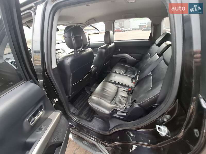 Внедорожник / Кроссовер Mitsubishi Outlander XL 2008 в Житомире