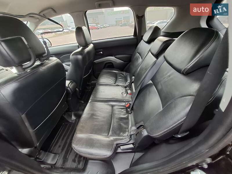 Внедорожник / Кроссовер Mitsubishi Outlander XL 2008 в Житомире