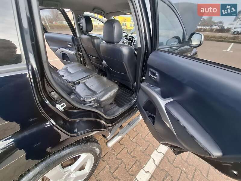 Внедорожник / Кроссовер Mitsubishi Outlander XL 2008 в Житомире