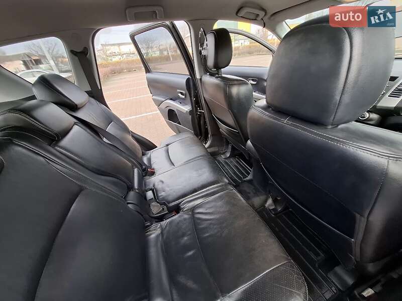 Внедорожник / Кроссовер Mitsubishi Outlander XL 2008 в Житомире