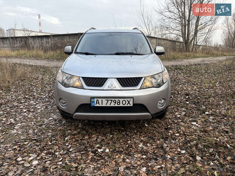 Внедорожник / Кроссовер Mitsubishi Outlander XL 2008 в Киеве