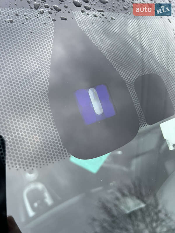 Внедорожник / Кроссовер Mitsubishi Outlander XL 2011 в Луцке