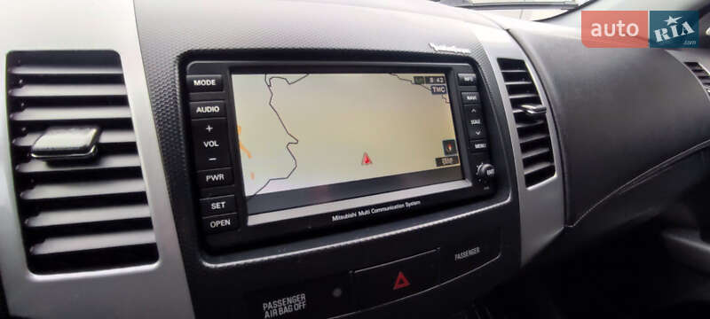 Внедорожник / Кроссовер Mitsubishi Outlander XL 2011 в Луцке