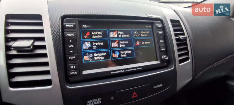 Внедорожник / Кроссовер Mitsubishi Outlander XL 2011 в Луцке