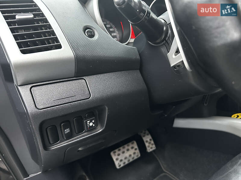 Внедорожник / Кроссовер Mitsubishi Outlander XL 2007 в Харькове фото 17 Внедорожник / Кроссовер Mitsubishi Outlander XL 2007 в Харькове