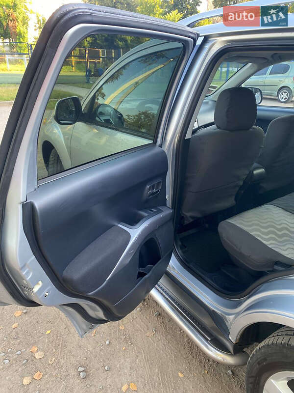 Внедорожник / Кроссовер Mitsubishi Outlander XL 2009 в Дрогобыче фото 9 Внедорожник / Кроссовер Mitsubishi Outlander XL 2009 в Дрогобыче
