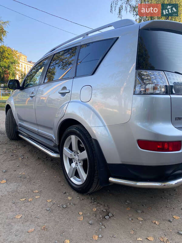 Внедорожник / Кроссовер Mitsubishi Outlander XL 2009 в Дрогобыче фото 15 Внедорожник / Кроссовер Mitsubishi Outlander XL 2009 в Дрогобыче