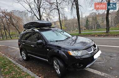 Внедорожник / Кроссовер Mitsubishi Outlander XL 2008 в Киеве