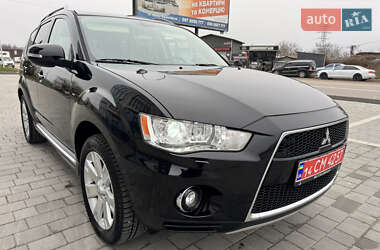 Внедорожник / Кроссовер Mitsubishi Outlander XL 2011 в Ивано-Франковске