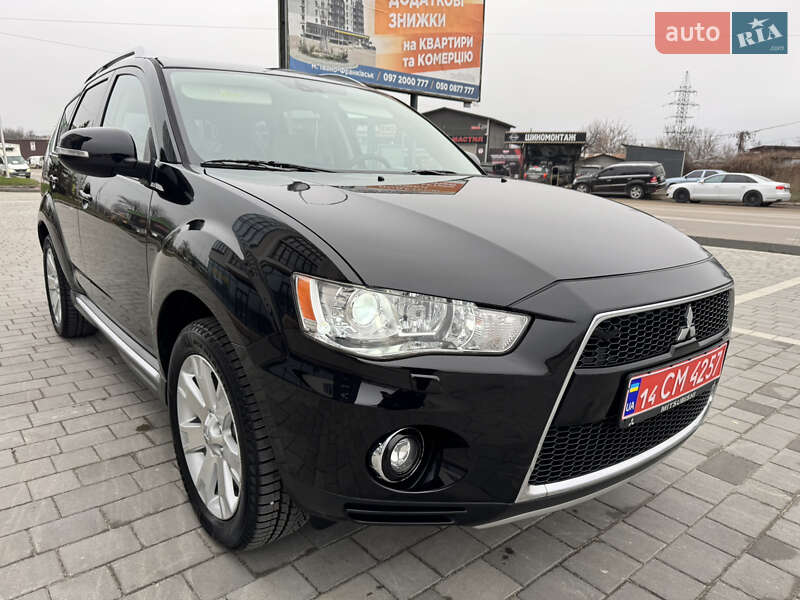 Mitsubishi Outlander XL 2011