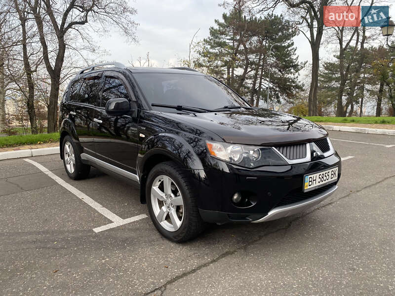 Позашляховик / Кросовер Mitsubishi Outlander XL 2008 в Одесі