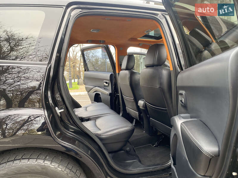 Позашляховик / Кросовер Mitsubishi Outlander XL 2008 в Одесі