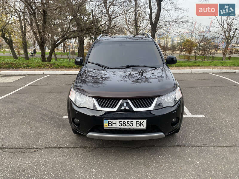 Позашляховик / Кросовер Mitsubishi Outlander XL 2008 в Одесі