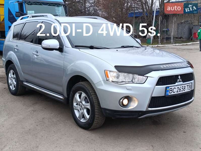 Позашляховик / Кросовер Mitsubishi Outlander XL 2010 в Хмельницькому