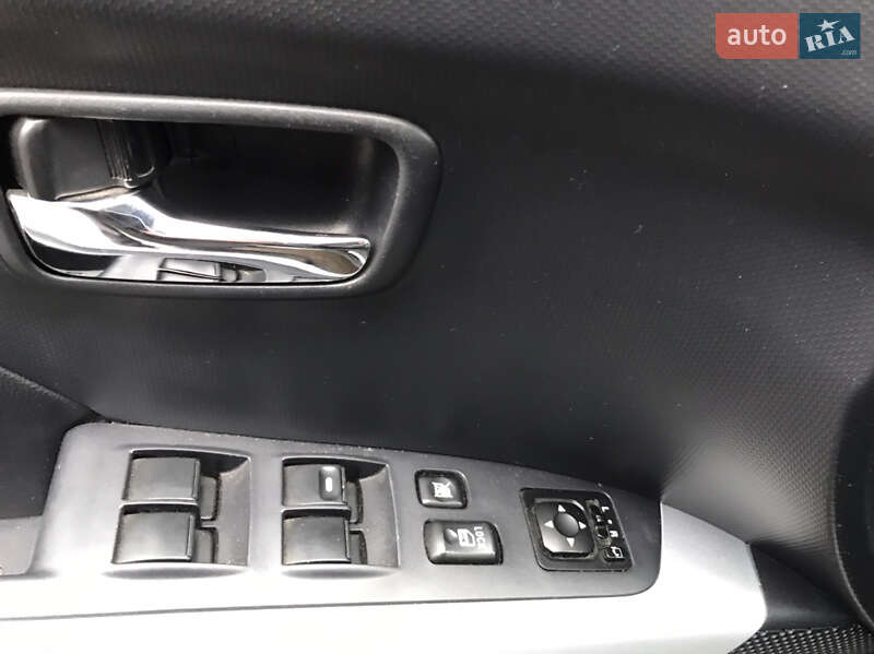 Позашляховик / Кросовер Mitsubishi Outlander XL 2008 в Луцьку