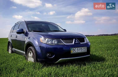 Внедорожник / Кроссовер Mitsubishi Outlander XL 2007 в Ужгороде