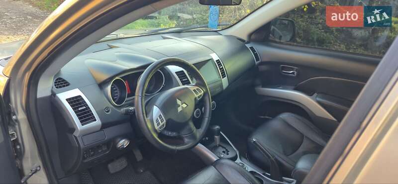 Внедорожник / Кроссовер Mitsubishi Outlander XL 2007 в Запорожье фото 8 Внедорожник / Кроссовер Mitsubishi Outlander XL 2007 в Запорожье