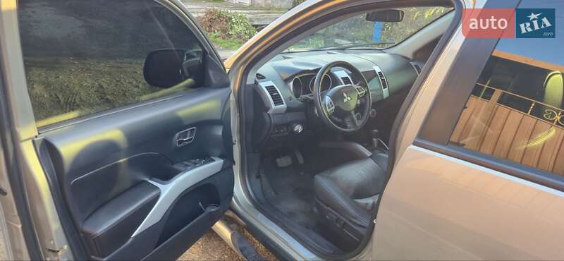 Внедорожник / Кроссовер Mitsubishi Outlander XL 2007 в Запорожье фото 7 Внедорожник / Кроссовер Mitsubishi Outlander XL 2007 в Запорожье
