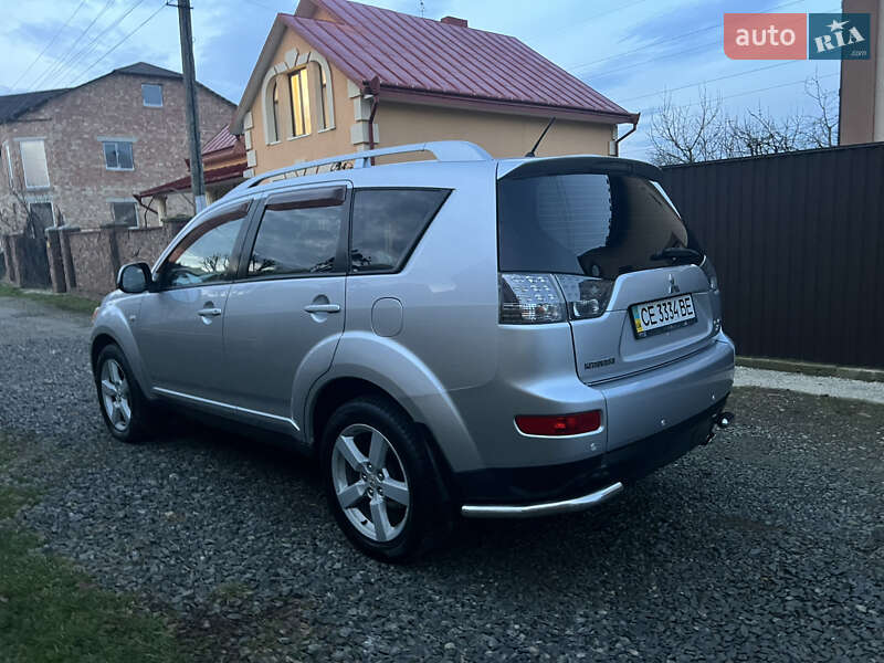 Внедорожник / Кроссовер Mitsubishi Outlander XL 2007 в Черновцах