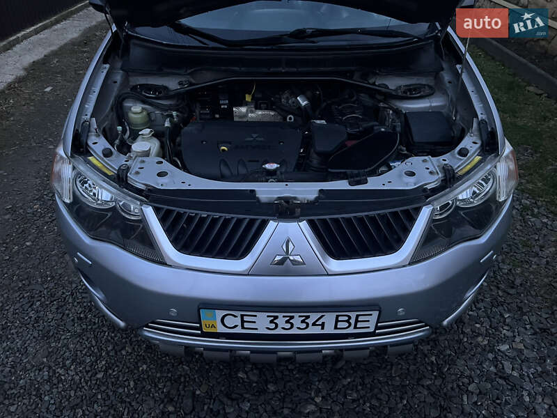 Внедорожник / Кроссовер Mitsubishi Outlander XL 2007 в Черновцах
