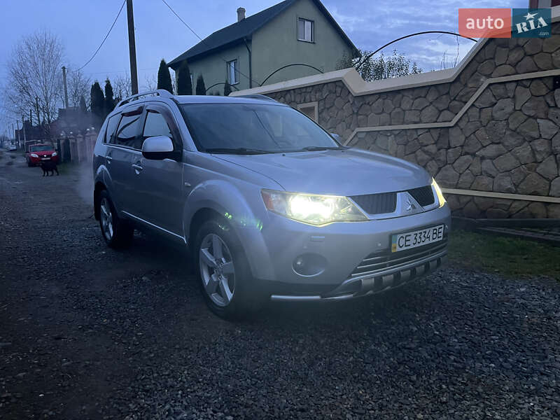 Внедорожник / Кроссовер Mitsubishi Outlander XL 2007 в Черновцах