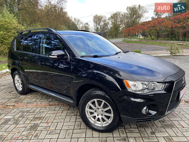 Позашляховик / Кросовер Mitsubishi Outlander XL 2011 в Дрогобичі