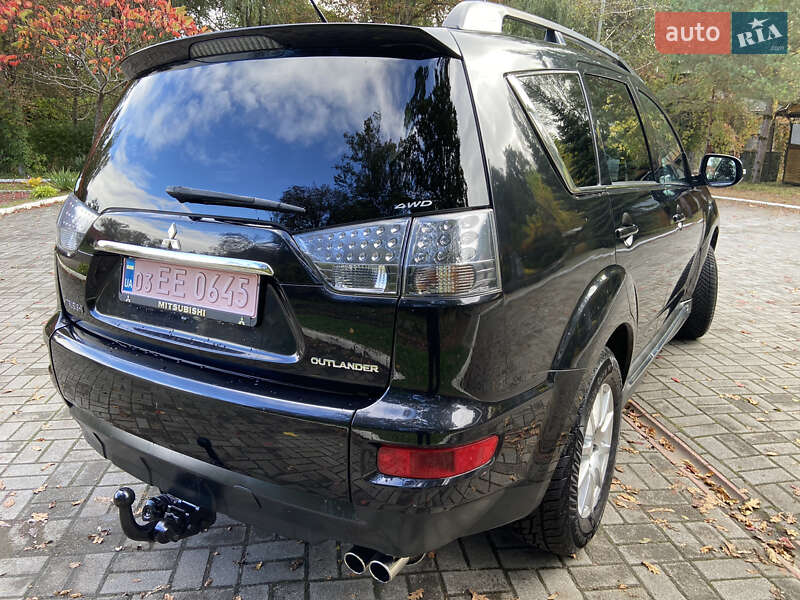 Позашляховик / Кросовер Mitsubishi Outlander XL 2011 в Дрогобичі